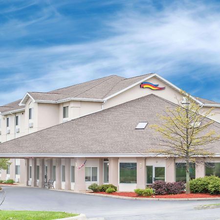 Baymont By Wyndham Freeport Hotel Buitenkant foto